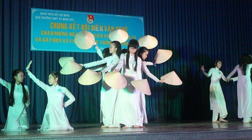 Nhiều hoạt động chào mừng kỷ niệm Ngày Nhà giáo Việt Nam 20/11 - ảnh 1